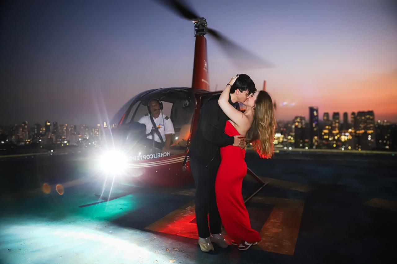 Rota Gourmet | Sky & Table -  Sua noite all inclusive: acesso VIP, voo panorâmico e jantar completo no Terraço Itália.